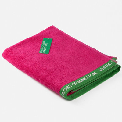 United Colors of Benetton 380gsm 100% Cotton Beach Towel 90 x 160cm Fuchsia