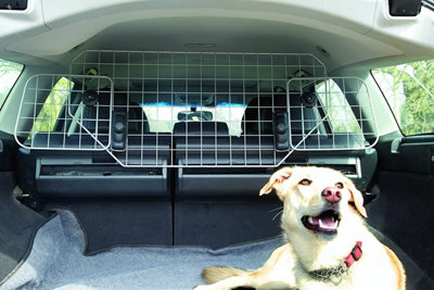 Headrest mounted on sale pet barrier