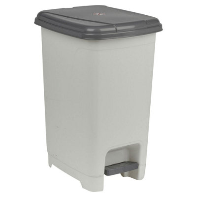 URBNLIVING 15L White Slim Plastic Waste Refuse Rubbish Recycling Can Kitchen Bathroom Pedal Bin Dustbin