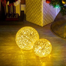 URBNLIVING 2 Pcs LED Light Up Christmas Balls White with Glitter Ornament Warm Fairy Lights Home Decor