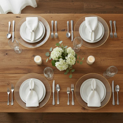 Gold Fluted-edge Chargers | Weddings With Nikki