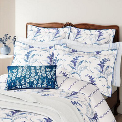 V&A Baroque Square Pillowcase Indigo Blue