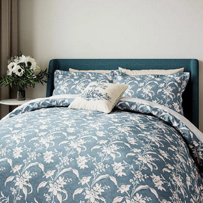 V&A Daffodil Dreams Duvet Cover Set King Size Blue