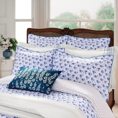 V&A Swanwick Square Oxford Pillowcase Indigo Blue & White