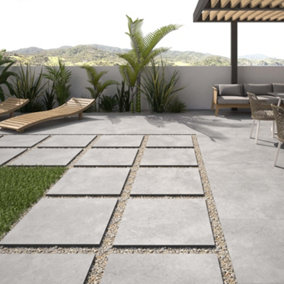 Vale Matt Perla Concrete Effect Porcelain Outdoor Tile - Pack of 60, 22.33m² - (L)610x(W)610