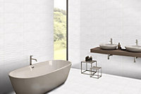 Valeria Cemento White Matt Brutalist Effect 300mm x 600mm Rectified Ceramic Wall Tiles (Pack of 5 w/ Coverage of 0.9m2)