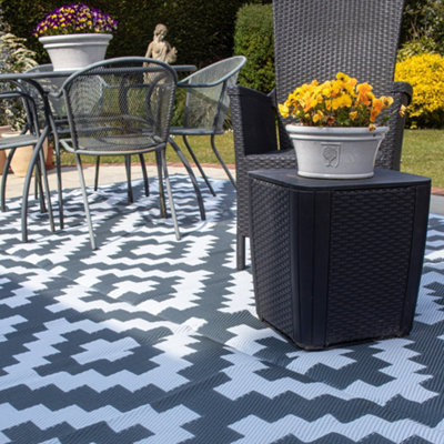 Valiant Geometric Outdoor Patio and Decking Rug - 12ft x 9ft (3.6m x 2.7m)