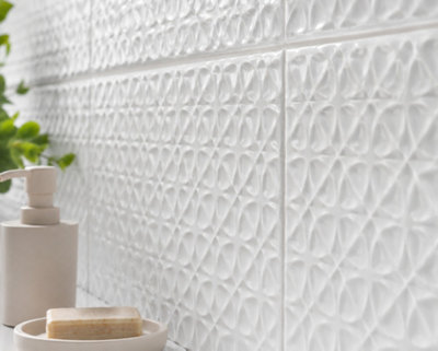 Valmere White Gloss Geometric Ceramic Wall Tile (160 Pack - 20 Box - 32 ...