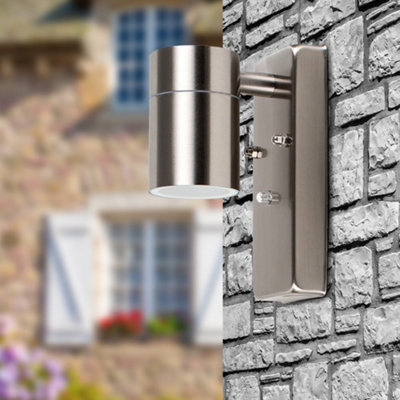 ValueLights Barrow Modern Stainless Steel Dusk to Dawn Sensor Outdoor