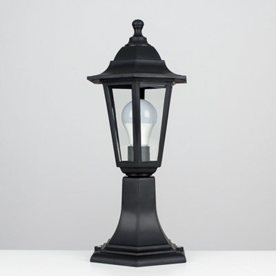 Outdoor post 2024 lantern black