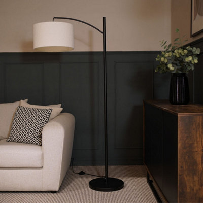 ValueLights Black Metal Curve Stem Living Room Floor Lamp with a Cream Boucle Shade - Bulb Included