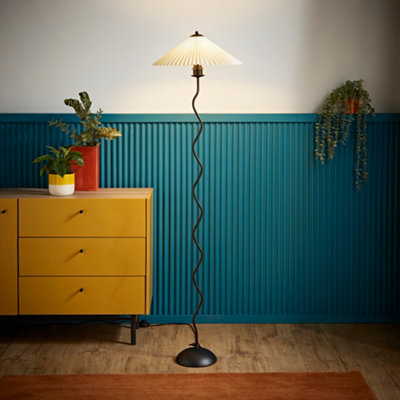 ValueLights Black Metal Wavy Stem Floor Lamp with a White Origami Pleated Shade - Bulb Included