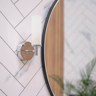 ValueLights Canya Chrome IP44 Rated Bathroom Frosted Reeded Glass Wall Light with LED Bulb