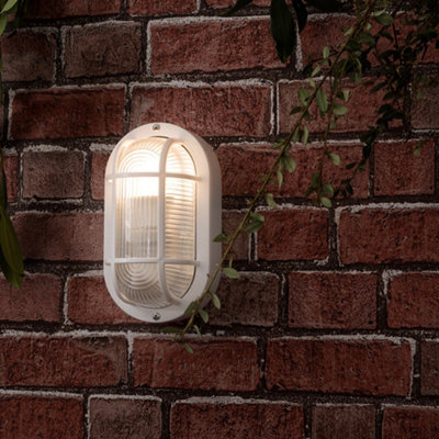 ValueLights Carnforth Modern White IP44 Rated Outdoor Garden Security Bulkhead Wall Light