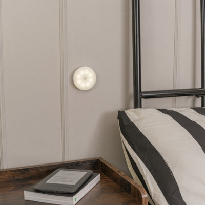 ValueLights Horizon Motion Sensor Lights Easy Fit Magnetic Stick on Spotlights USB Charging 6 Pack