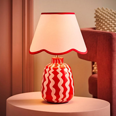 ValueLights Katy Pink and Red Wiggle Stripe Table Lamp with Scallop Shade and Bulb