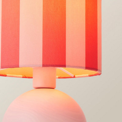 Dé eyecatcher van dit moment: de Light & Living hanglamp Plumeria
