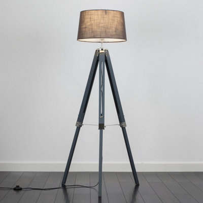 Toro Wood Floor Lamp With Woven Shade 50" Reviews | Crate & Barrel