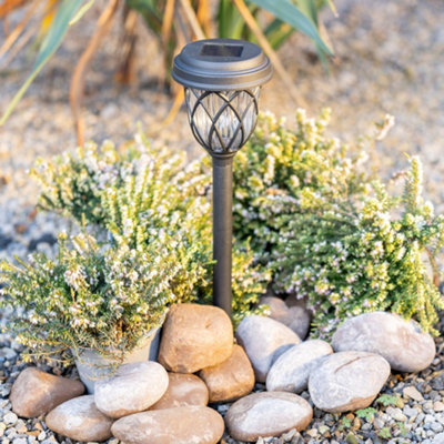 Solar powered garden lights b&q best sale