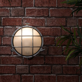 ValueLights Stern Silver Round Outdoor Garden Nautical Wall Light