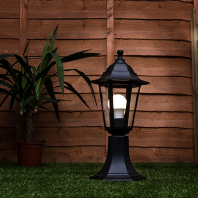 ValueLights Traditional Black IP44 Outdoor Garden Lamp Post Lantern Light - Includes 6w LED GLS Bulb 3000K Warm White