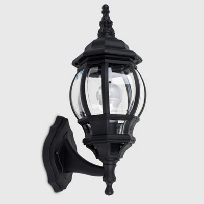 ValueLights Windsor Black Traditional Outdoor Security Lantern