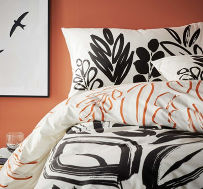 Vantona - Mono Leaves Black & White Floral Bedding Set