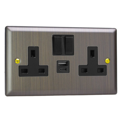 Varilight 2-Gang 13A Single Pole Switched Socket with 1x USB A & 1x USB C Charging Ports Antique Brass