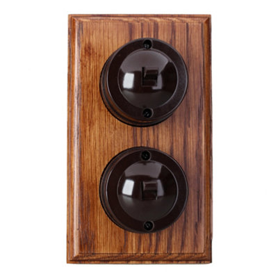 Varilight Linden 2 Gang 1 or 2way Vertical Bakelite Switch Brown Dolly Medium Oak