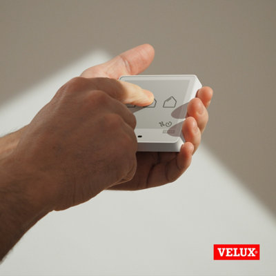 VELUX Touch (KLR 300) Remote Control with Touch Screen to Operate VELUX ...