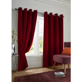 Velvet Blackout Ring Top Curtains 117cm x 137cm Red