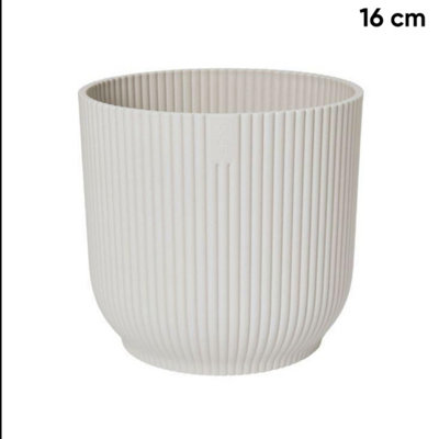 Vibes Fold Round Flower Pot 100% Recycled Matte Plastic Planter Indoor Outdoor Garden Modern Nordic Style 16cm Silky White
