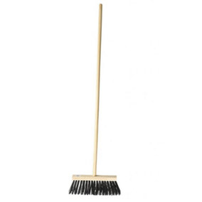 Victory PVC Sweeping Brush Black/Beige (One Size)