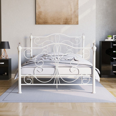 Vida Designs Chicago White 4ft Small Double Metal Bed Frame