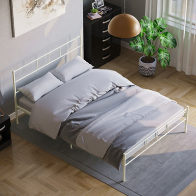 Vida Designs Dorset White 4ft6 Double Bed Frame