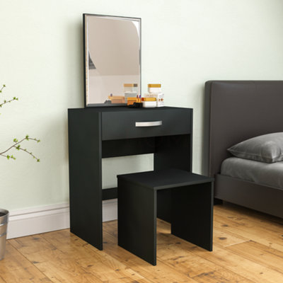 Black stool deals dressing table