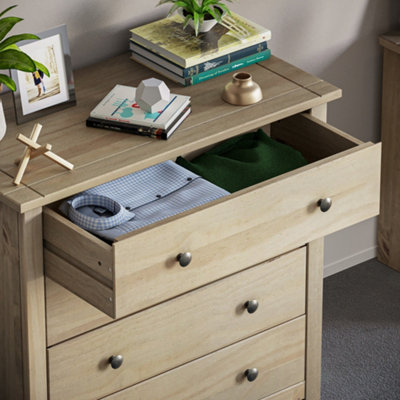 Vida Designs Panama 4 Drawer Chest Solid Pine (H)735mm (W)800mm (D)405mm