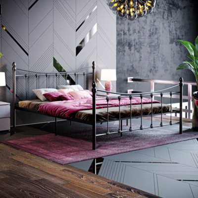 Black metal deals king platform bed