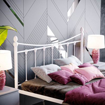 Vida Designs Paris White 4ft6 Double Metal Bed Frame, 190 x 135cm