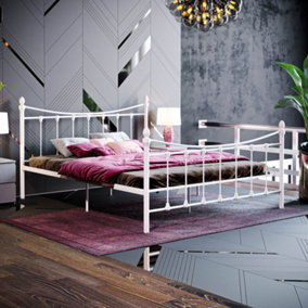 Vida Designs Paris White 5ft King Size Metal Bed Frame, 200 x 150cm