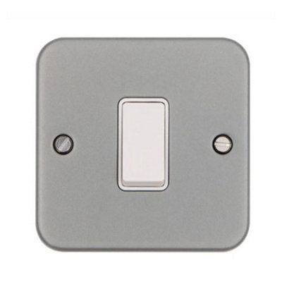 Vimark VM1203 Metalclad 1 Gang 2 Way 10AX Light Switch