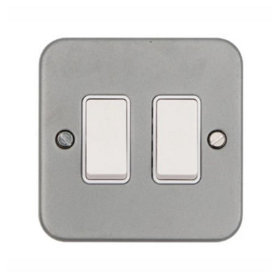 Vimark VM1204 Metalclad 2 Gang 2 Way 10AX Light Switch