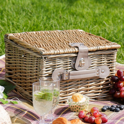 Wicker Wine Bottle Carrier Basket By Dibor