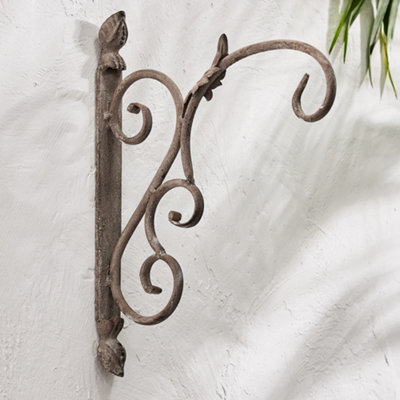 Vintage Folium Indoor Outdoor Hanging Garden Basket Bracket | DIY at B&Q