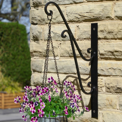 Vintage Style Extra Large Ornate Black Wall Bracket Outdoor Basket Hanger Garden Hanging Basket Bracket DIY at B Q