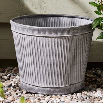 Vintage Style Rippled Grey Garden Planter Galvanised Trough Bucket Flower Pot Embossed Round Outdoor Garden Planter