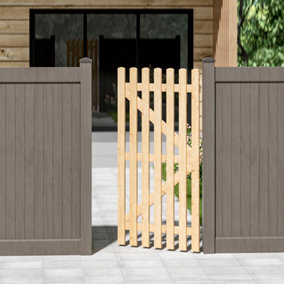 Wooden 2025 gates b&q