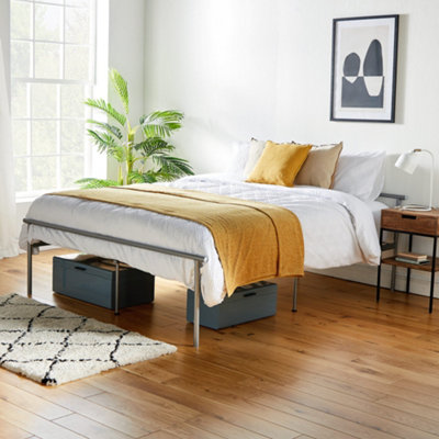 King bed deals frame metal slats