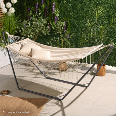 View of VonHaus Boho Fringe Hammock, Beige Hammock with Woven Fringe Detailing ...