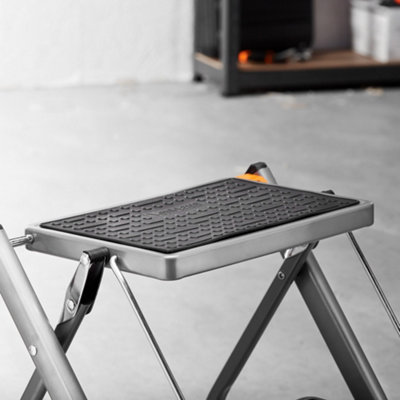 VonHaus Fold Up Step, Small Steps Foldable 2 Step, Anti-Slip, Foldable Design, Folding Step Stool, Suitable as Caravan Steps
